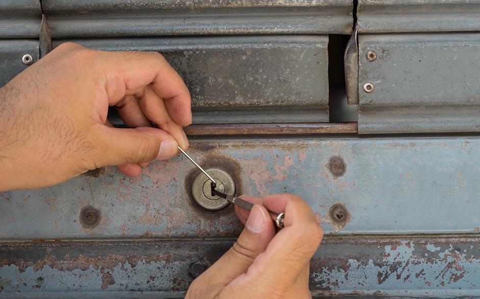 artisans serrurier Paris 8